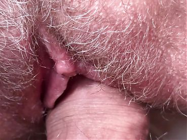 HAIRY Pussy Fuck and CUMSHOT. ULTRA CLOSE-UP!